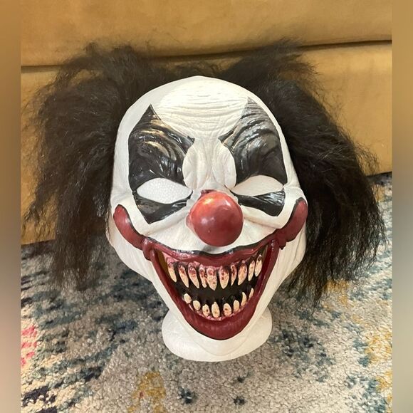 Spirit Evil Clown Mask - Picture 3 of 8
